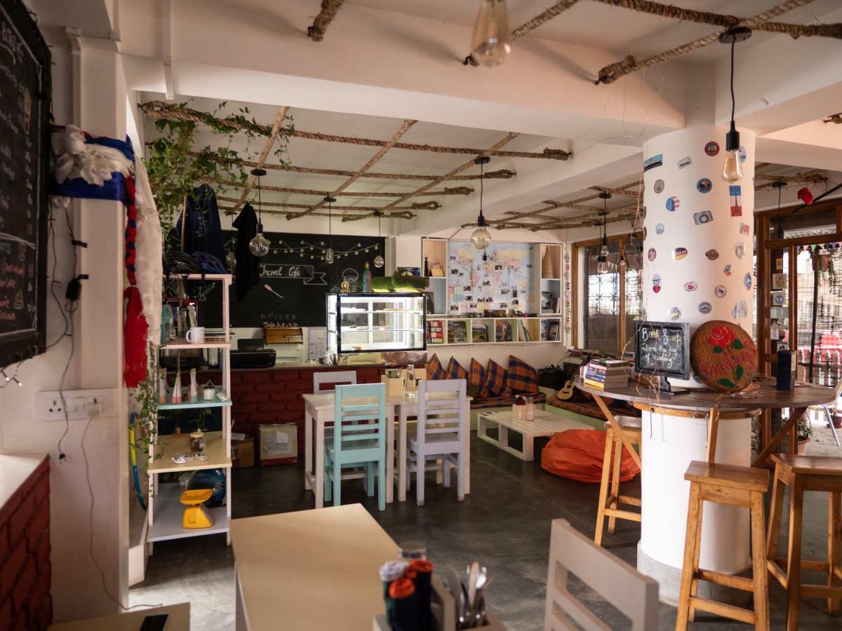 강토크 Tag Along Backpackers 호스텔 외부 사진